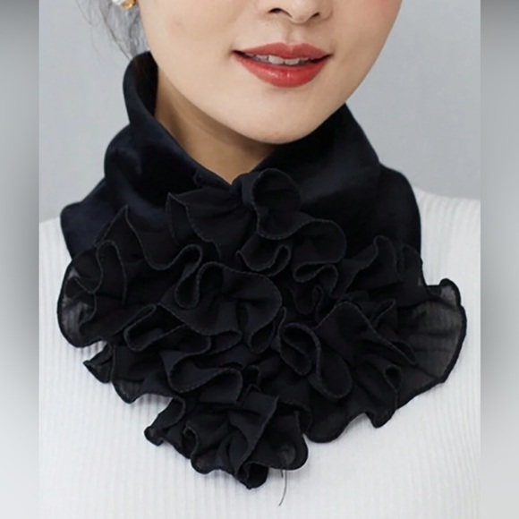 New Elegant Black Ruffled Neck Scarf